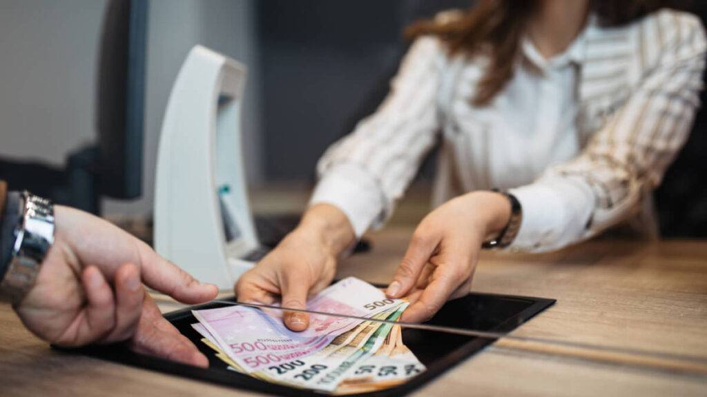 تجربه واقعی مشتریان از صرافی‌های ایرانی در تورنتو؛ چه چیزی باعث اعتماد می‌شود؟
